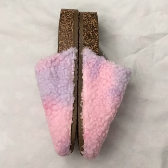 Mia Girl fuzzy slippers size 4 - Picture 3 of 9